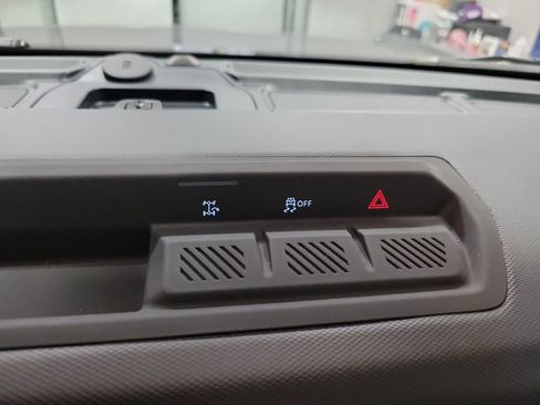 Used 2025 Ford Bronco Big Bend image 46