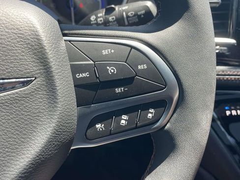 Used 2026 Chrysler Pacifica Pinnacle FWD image 24