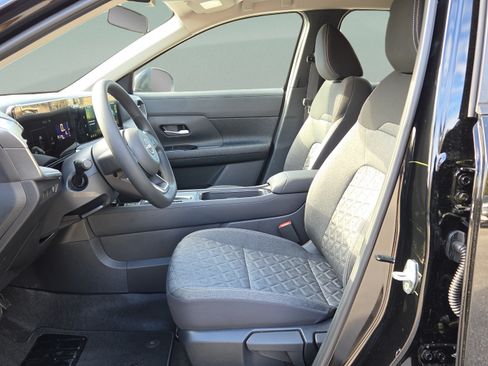 Used 2026 Nissan Kicks SV FWD image 11