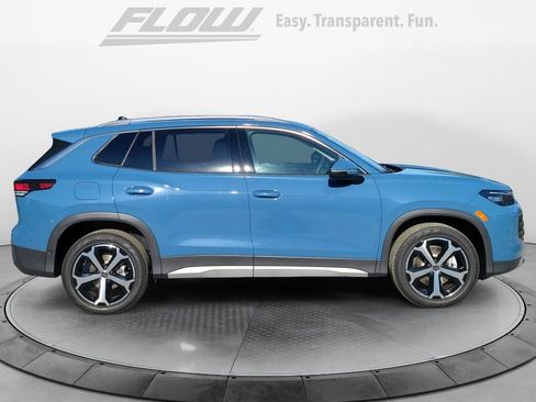 New 2026 Volkswagen Tiguan SE AWD/4WD image 8