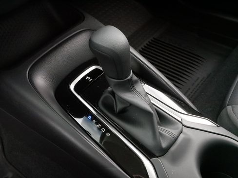 Certified 2025 Toyota Corolla LE image 24