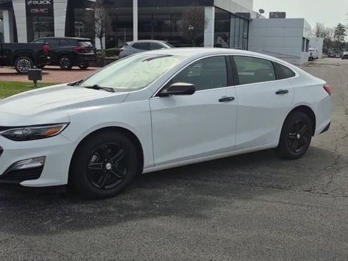 Used 2023 Chevrolet Malibu LS image 5