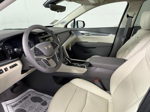 New 2025 Cadillac XT5 Premium Luxury w/ Technology Package image 5