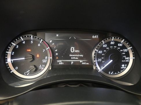 Used 2023 Toyota Highlander XLE image 23