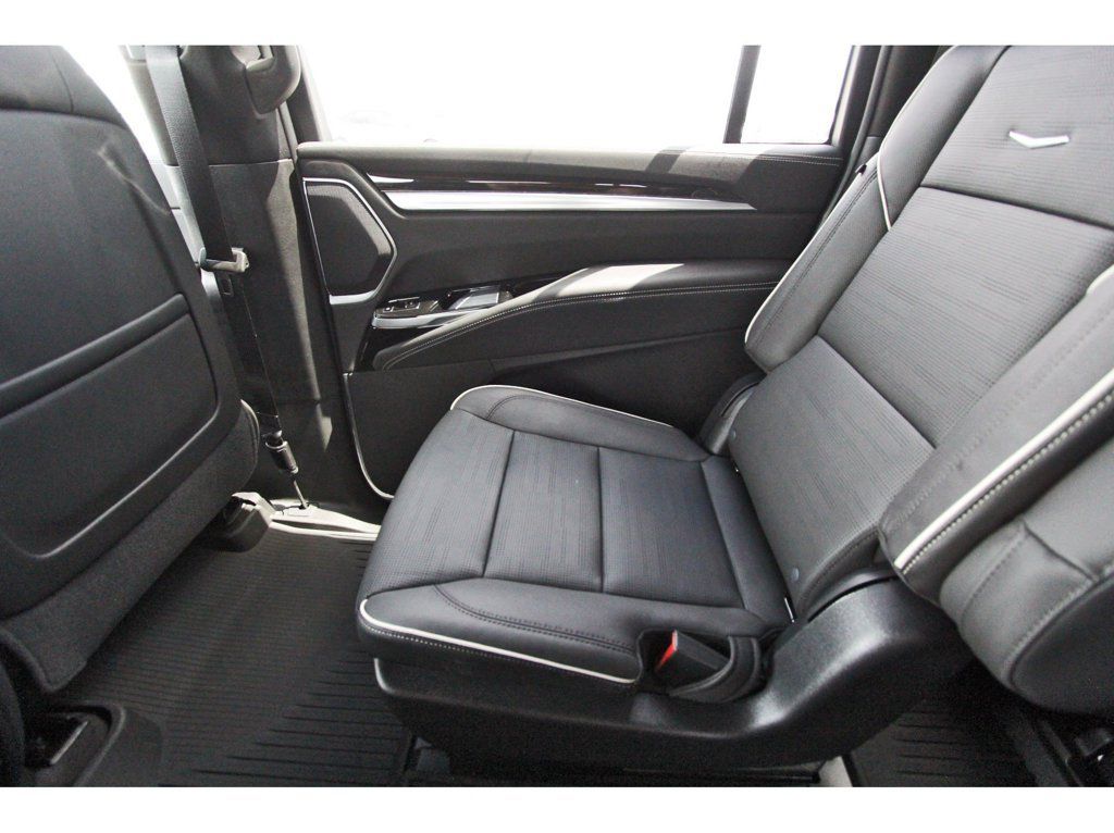 New 2027 Cadillac Escalade ESV Luxury RWD image 12