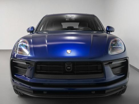 Used 2025 Porsche Macan image 13
