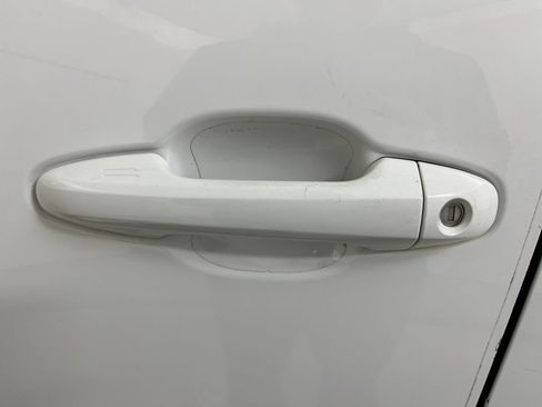 Used 2017 Toyota Tacoma TRD Sport w/ Premium & Technology Package image 40