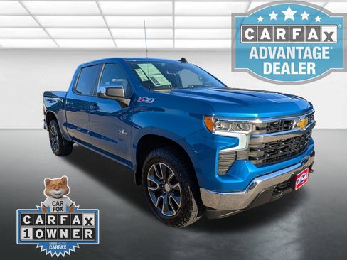 Used 2024 Chevrolet Silverado 1500 LT AWD/4WD image 2