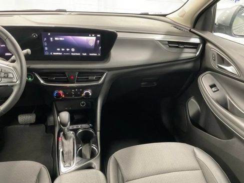 Used 2025 Buick Encore GX Preferred AWD/4WD image 16
