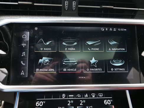 Used 2022 Audi S7 Prestige w/ Prestige Package image 18