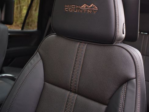 New 2026 Chevrolet Tahoe High Country AWD/4WD image 12