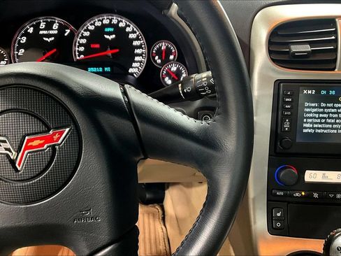 Used 2005 Chevrolet Corvette Convertible w/ Preferred Equipment Group RWD image 12