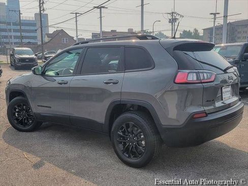 Certified 2023 Jeep Cherokee Altitude Lux AWD/4WD image 10