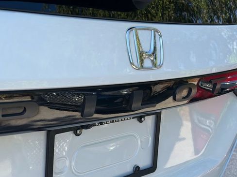 Used 2024 Honda Pilot EX-L image 17