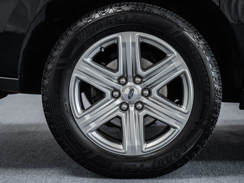 Used 2019 Ford Expedition Max XLT w/ Equipment Group 202A image 18