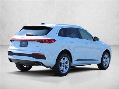 Certified 2025 Audi Q5 Premium w/ Convenience Package AWD/4WD image 7