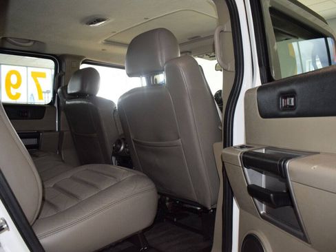 Used 2003 HUMMER H2 w/ Preferred Equipment Group AWD/4WD image 43