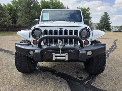Used 2013 Jeep Wrangler Unlimited Sahara w/ Dual Top Group AWD/4WD image 11