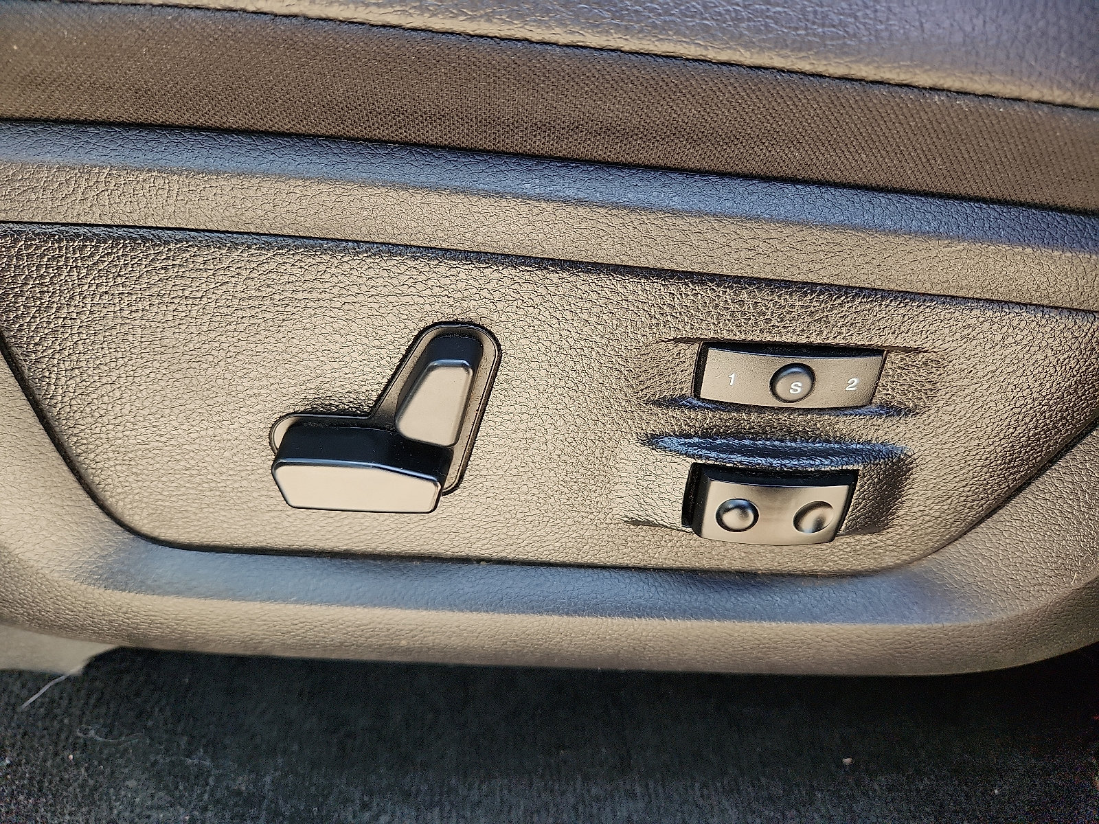 Used 2016 RAM 2500 Laramie AWD/4WD image 14