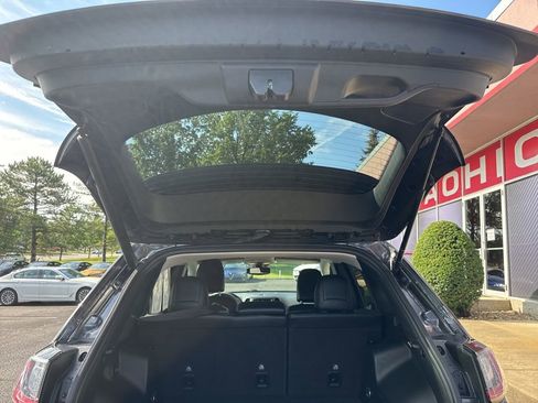 Used 2023 Jeep Cherokee Altitude Lux image 53