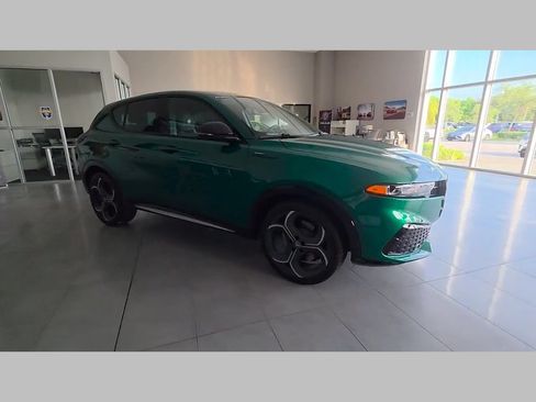 New 2026 Alfa Romeo Tonale w/ Active Assist Package AWD/4WD image 38