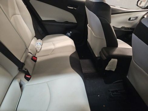 Used 2017 Toyota Prius Four w/ Advanced Technology Package image 7