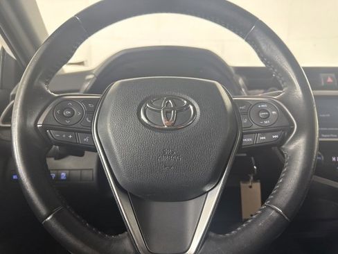 Used 2019 Toyota Camry SE image 17