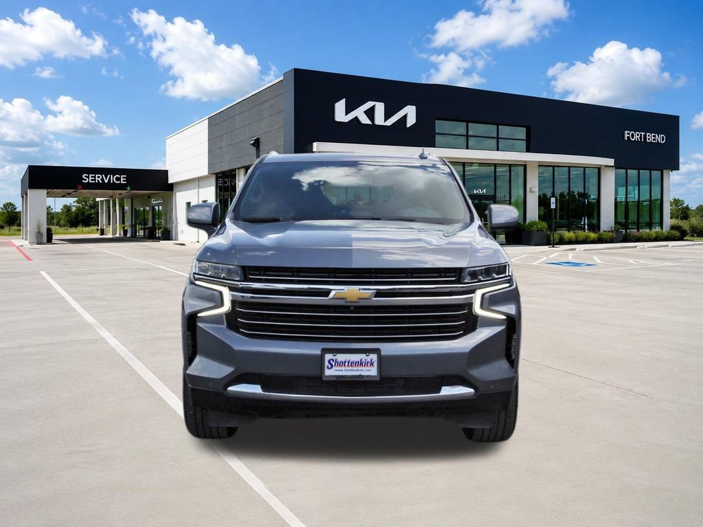 Used 2022 Chevrolet Tahoe LT w/ LT Signature Plus Package RWD image 2
