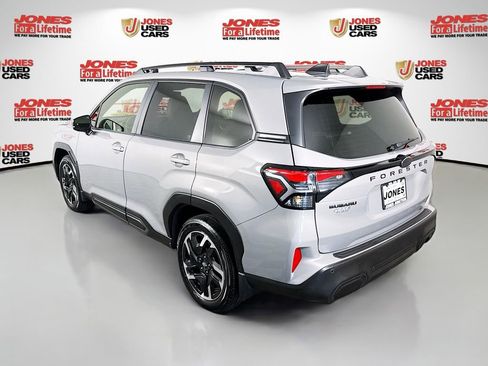 Used 2025 Subaru Forester Limited image 2