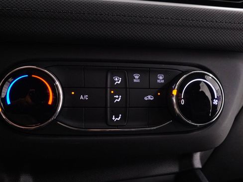 Used 2024 Chevrolet TrailBlazer LS w/ LS Convenience Package FWD image 17