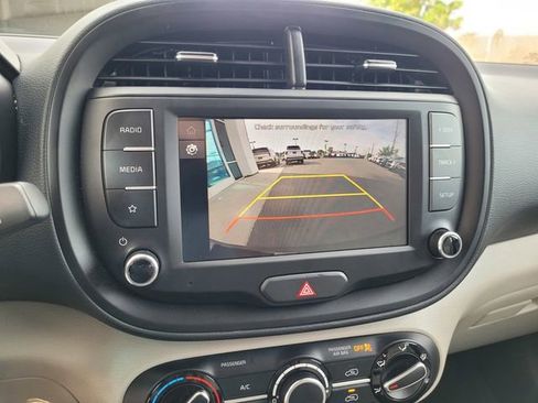 Certified 2025 Kia Soul LX w/ LX Technology Package image 19
