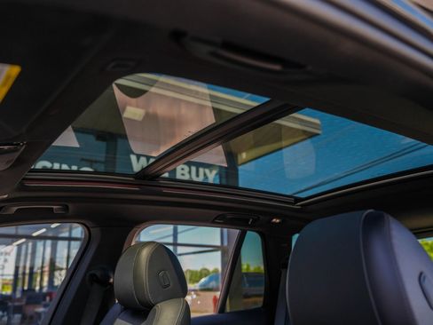 Used 2019 BMW X5 xDrive40i w/ M Sport Package AWD/4WD image 14