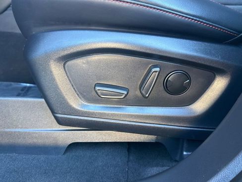 Used 2025 Ford Explorer ST-Line image 18