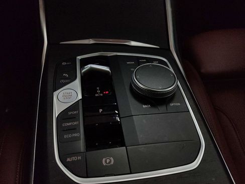 Used 2023 BMW 330i Sedan w/ Premium Package image 15