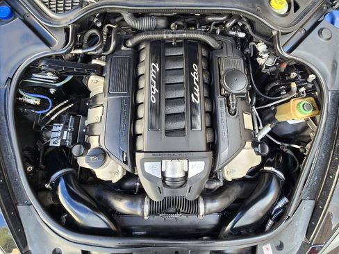 Used 2011 Porsche Panamera Turbo image 12