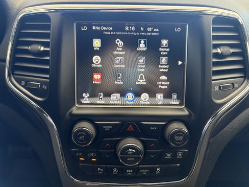 Used 2017 Jeep Grand Cherokee Altitude AWD/4WD image 15