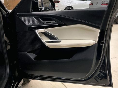 Certified 2025 BMW X2 xDrive28i w/ Technology Package image 22