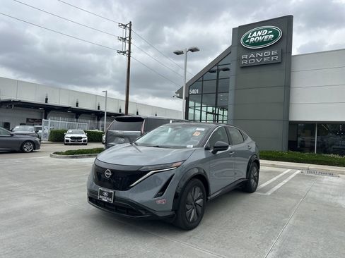 Used 2024 Nissan Ariya FWD image 1