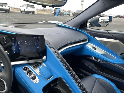 Certified 2024 Chevrolet Corvette Stingray Premium Cpe image 16