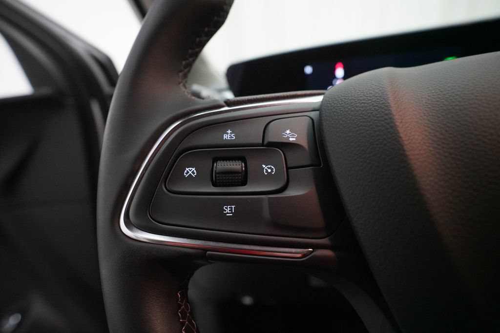 Used 2024 Buick Encore GX Preferred AWD/4WD image 18