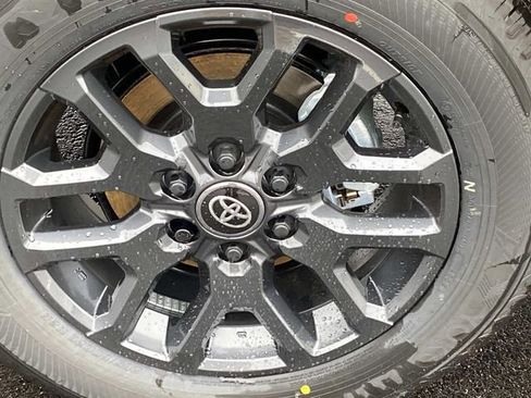 New 2026 Toyota Tundra Platinum image 7