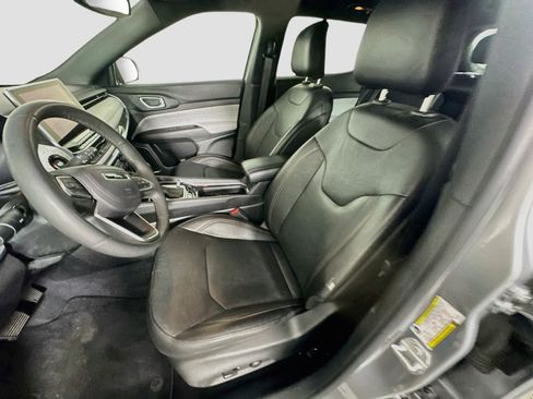 Used 2023 Jeep Compass Latitude AWD/4WD image 13