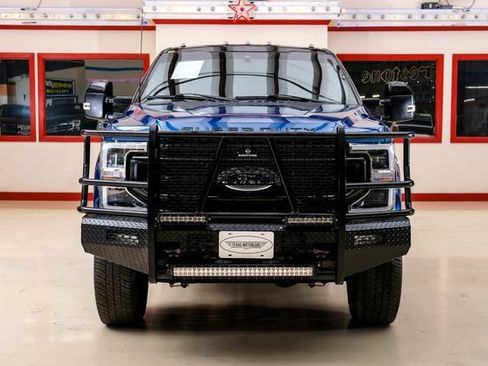 Used 2022 Ford F250 Platinum w/ FX4 Off-Road Package AWD/4WD image 10