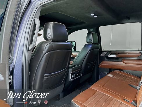 Used 2024 GMC Sierra 3500 Denali Ultimate image 14
