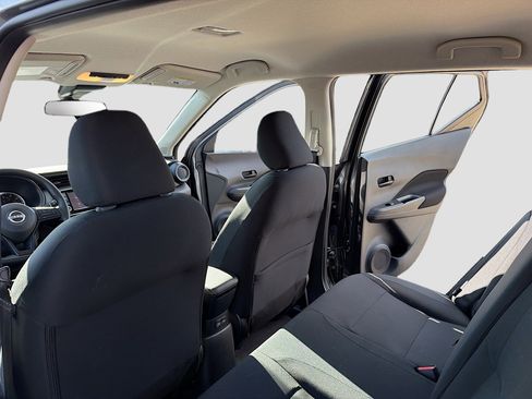 Used 2023 Nissan Kicks S FWD image 6