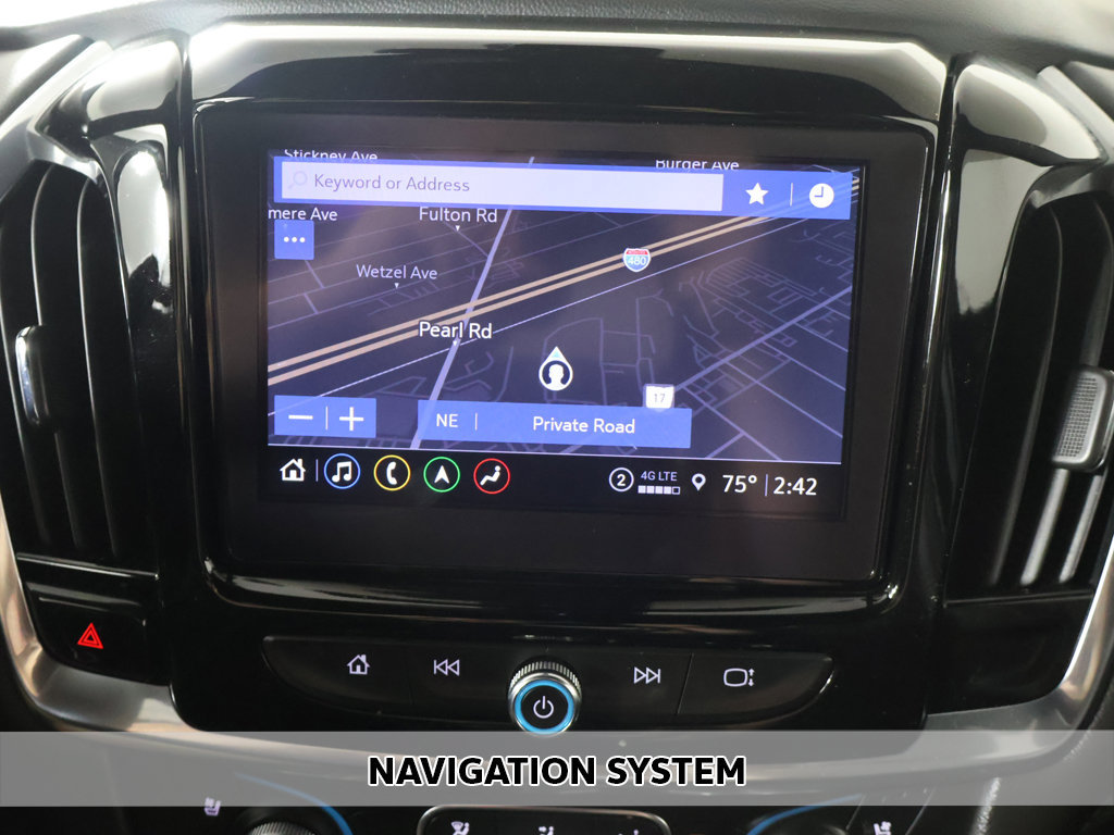 Used 2023 Chevrolet Traverse Premier AWD/4WD image 3