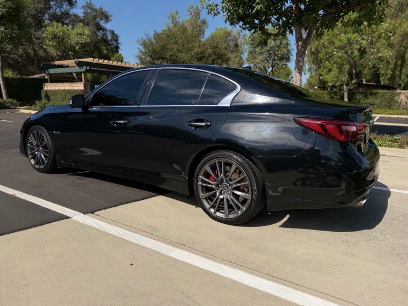 Used 2018 INFINITI Q50 Red Sport 400 w/ Sensory Package (Sport) RWD image 3