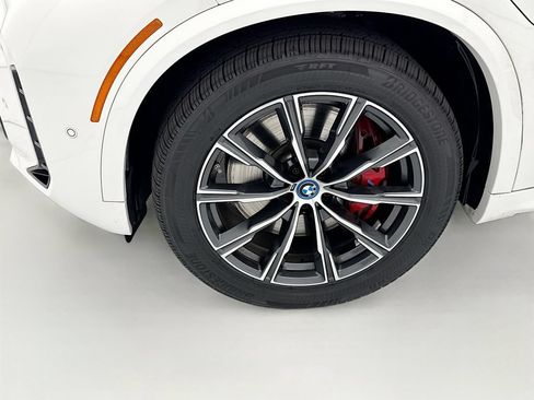 Used 2025 BMW X5 xDrive50e w/ M Sport Package AWD/4WD image 29