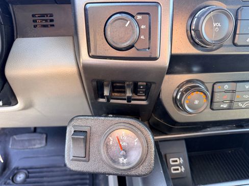 Used 2019 Ford F450 XLT w/ XLT Premium Package image 16