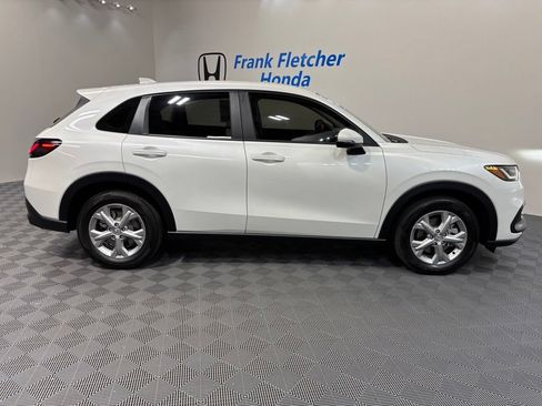Certified 2025 Honda HR-V LX image 7